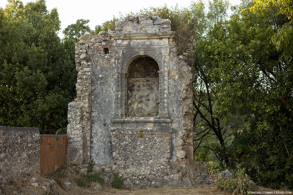 ancienne niche, rare vestige d'une chapelle.