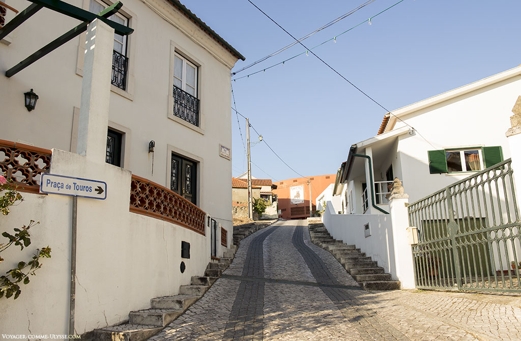 Rue menant aux arènes