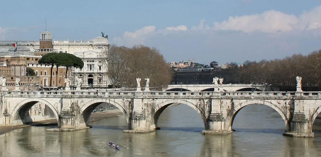 Photos du Tibre et de ses ponts, fleuve de Rome