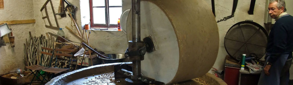 Huilerie Millerioux : moulin à noix artisanal