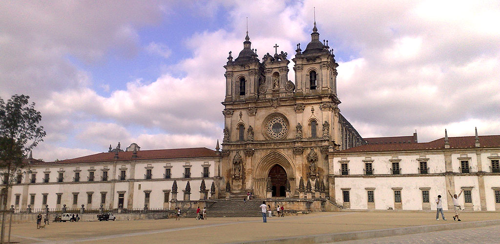 Le Monastère d'Alcobaça, tombeau de la Reine Morte