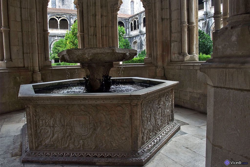 Lavabo, où les moines venaient se laver les mains avant de passer à table