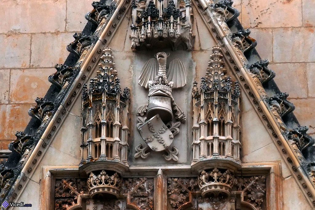 Détail du porche latéral