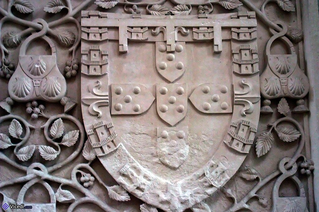 Blason du Portugal sur un des tombeaux