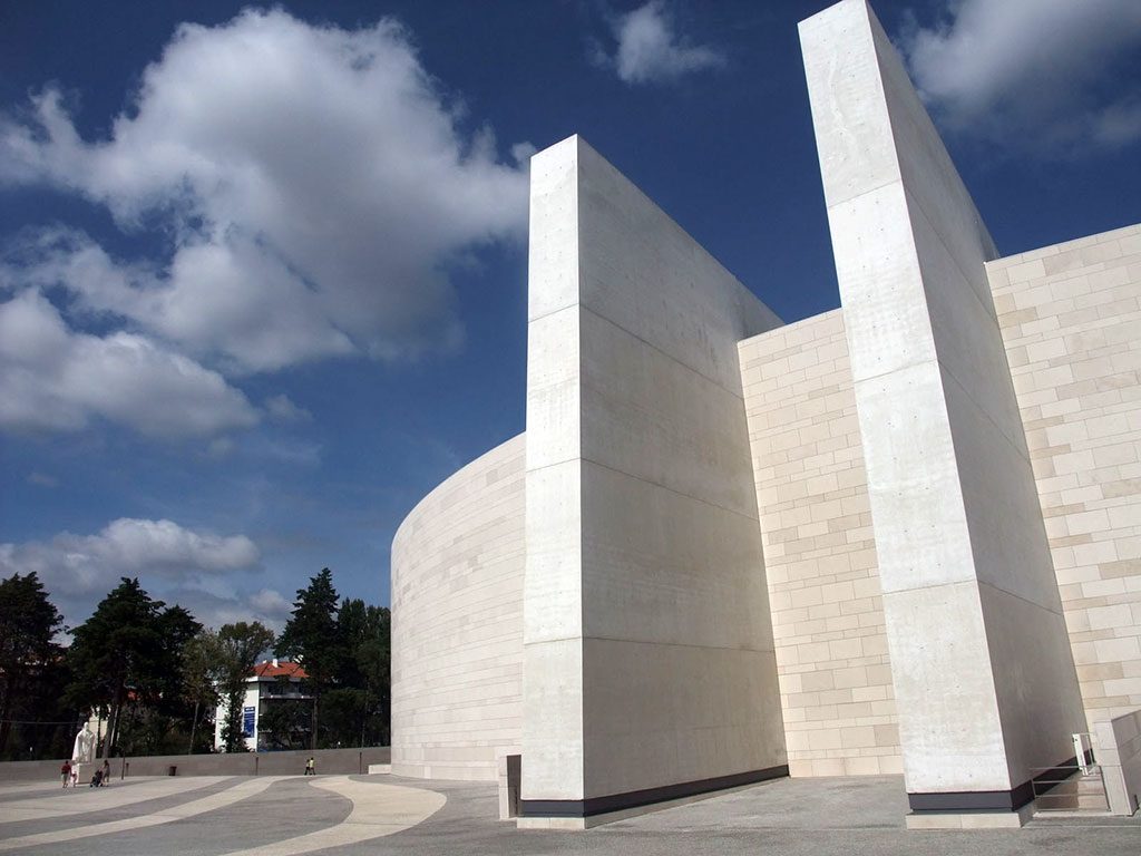 Partie de derrière de l’église
