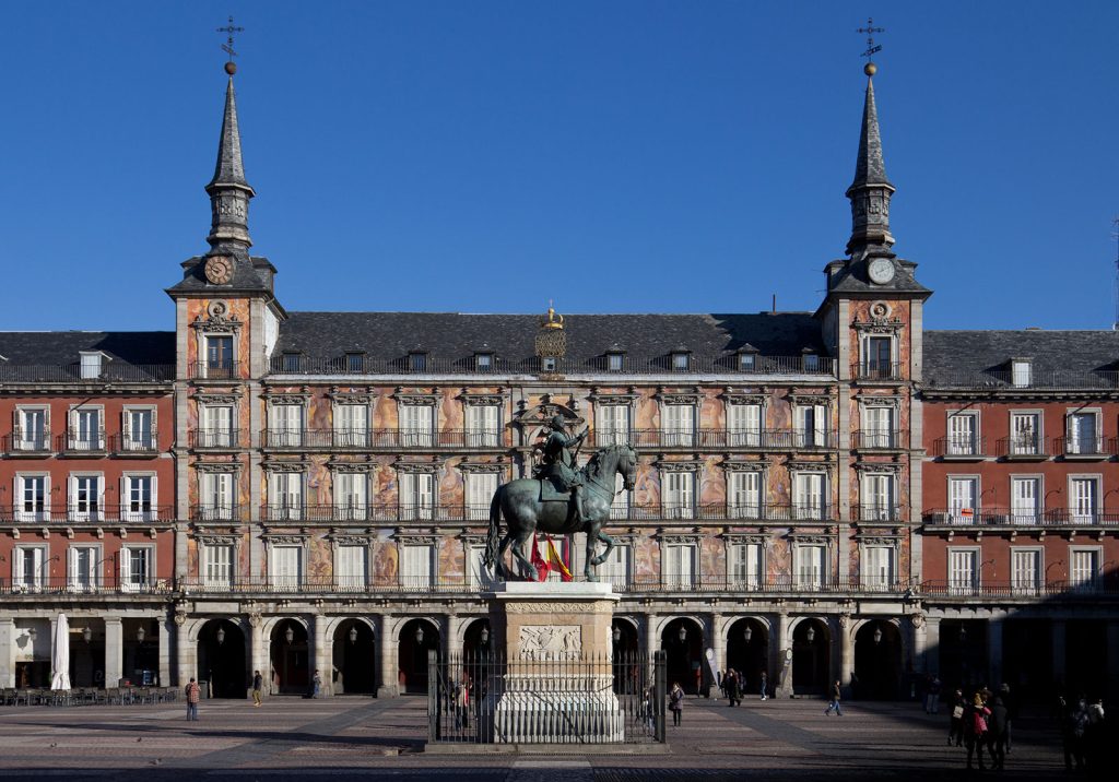 Statue équestre de Felipe III, au milieu de la Plaza Mayor