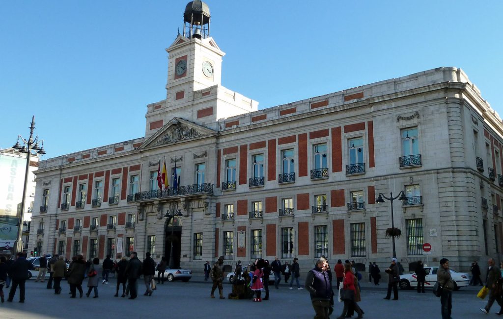 Real Casa de Correos, Puerta del Sol