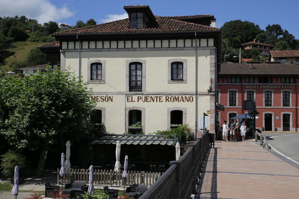 Le Mesón Puente Romano est un restaurant réputé de Cangas de Onis